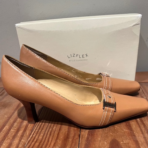 LIZFLEX by Liz Claiborne Heels - Picture 1 of 9